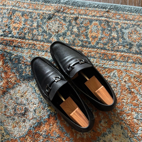 Ferragamo Grandioso Gancini Leather Loafers - Picture 9 of 10